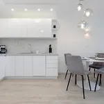 Pearl21 *